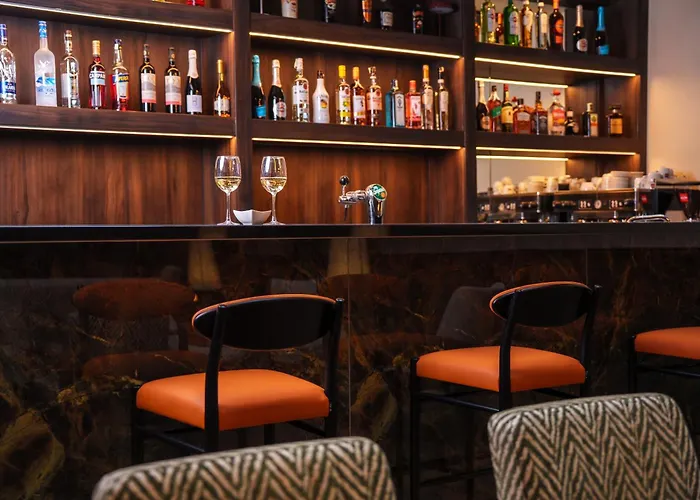 The Honest Budapest By Chic & Basic